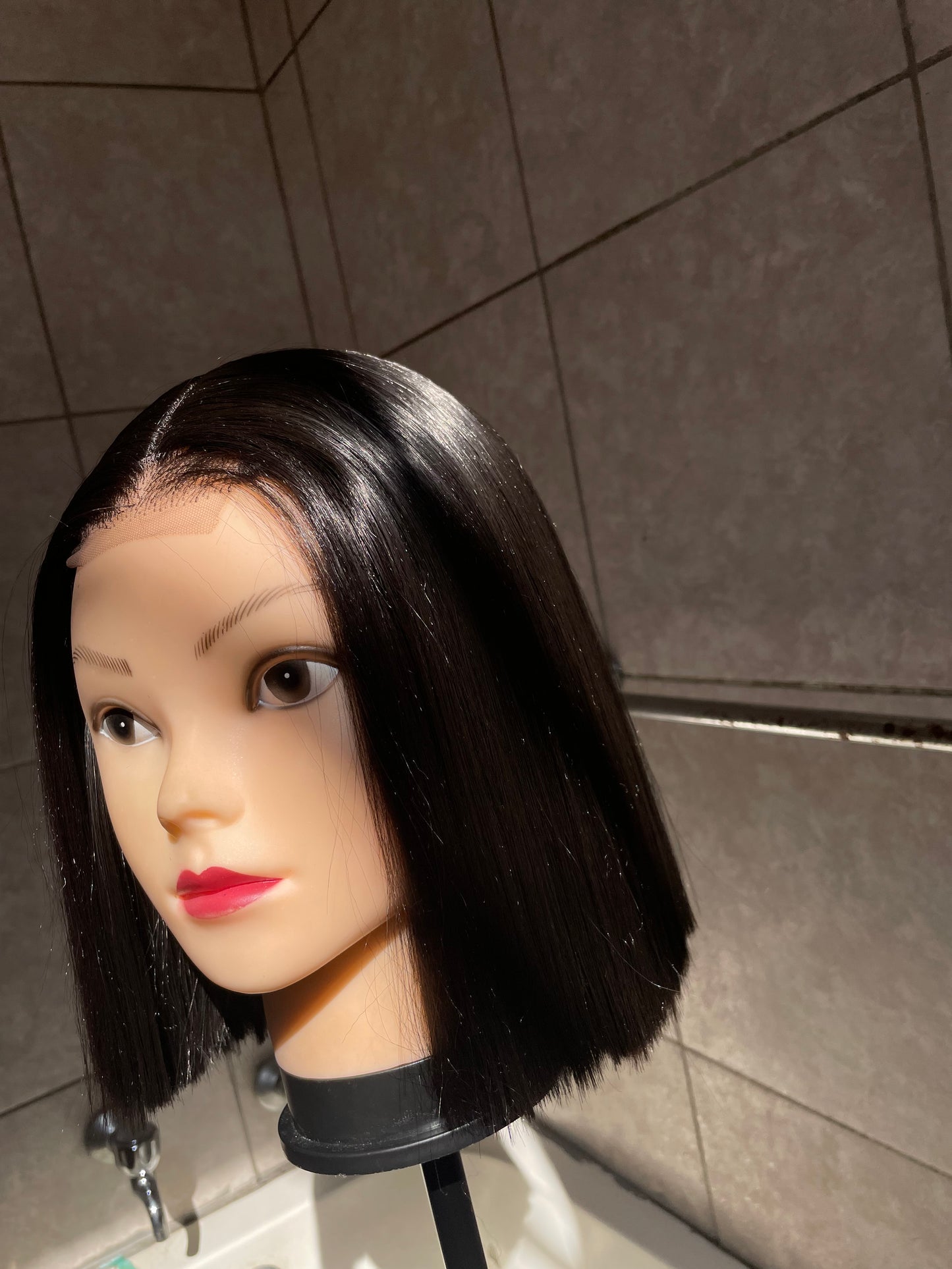 Bob glueless, human hair blend, T lace middle part