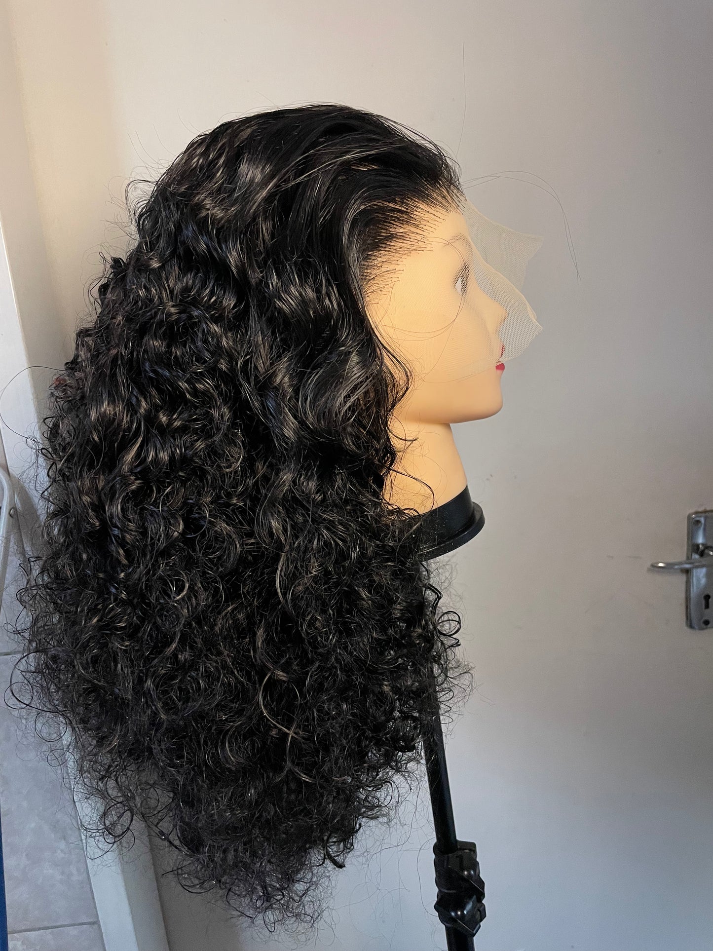 Curly wig, 13x4 lace, 26 inches, human hair blend, black