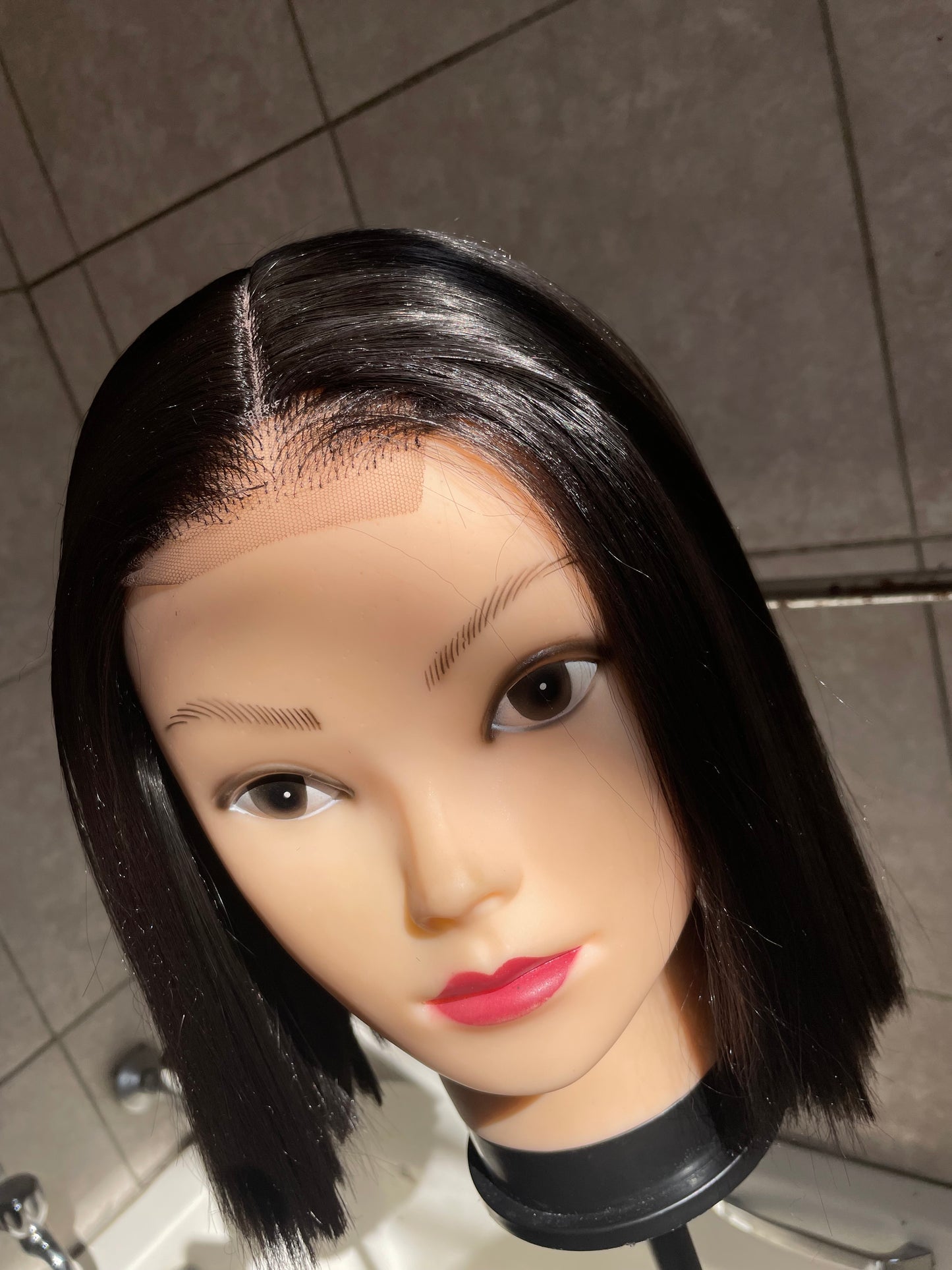 Bob glueless, human hair blend, T lace middle part