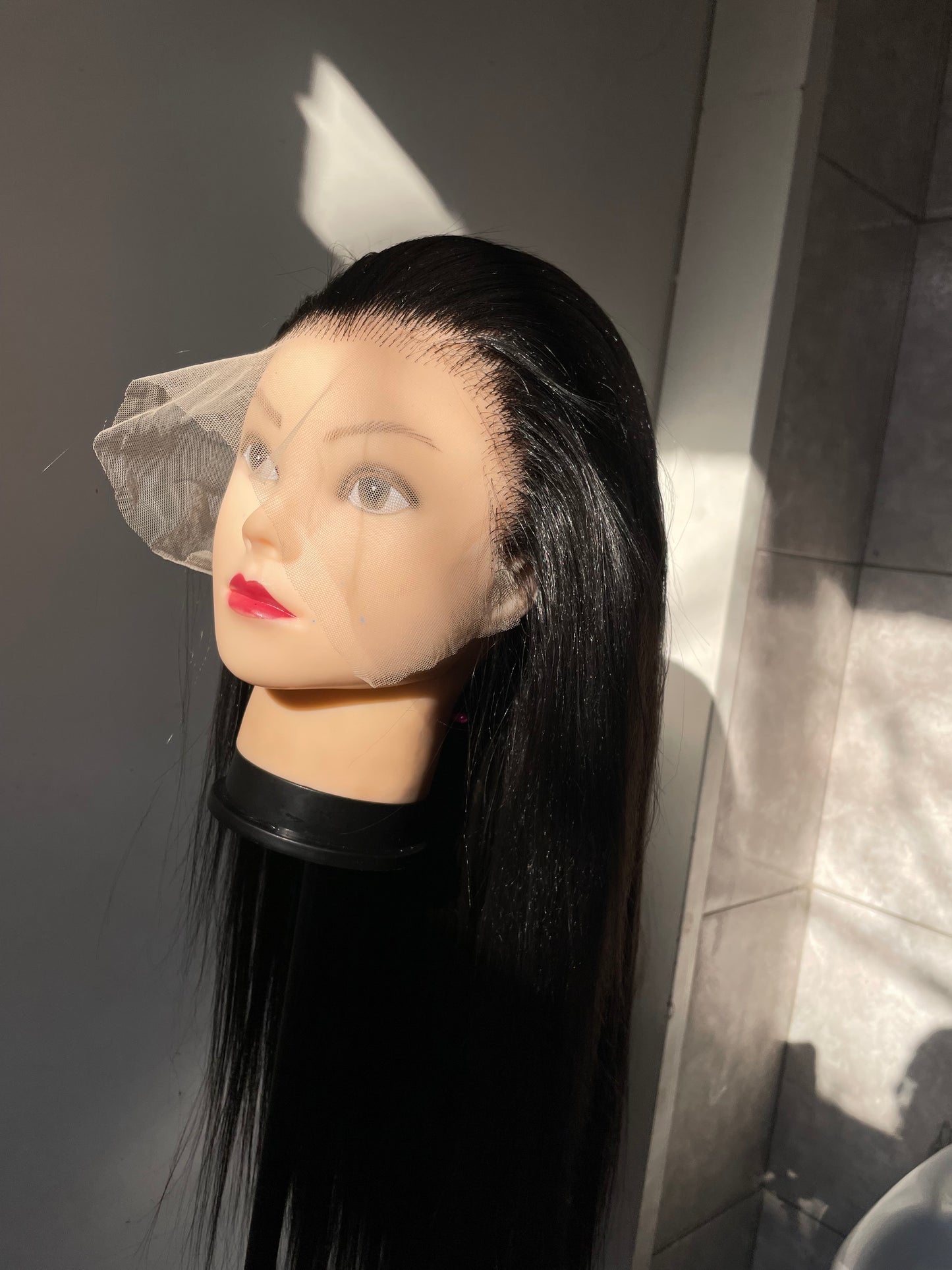 Black wig, 13 x 4 lace,human  hair blend, high heat resistance fibre.