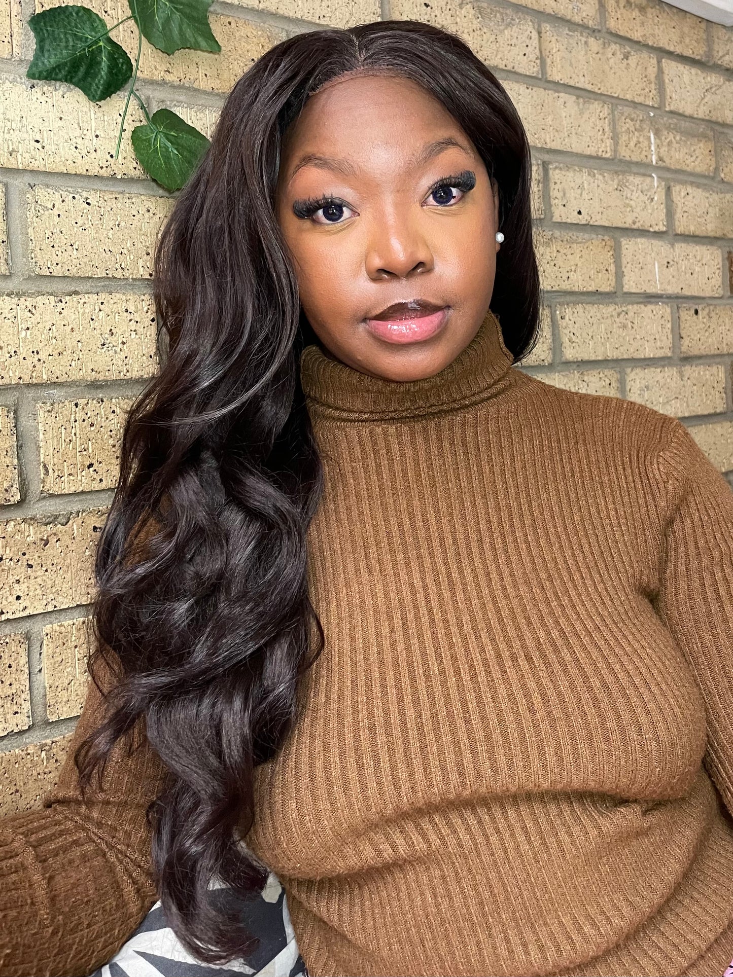 Wavy, black colour 2 wig, 4x4 closure T-lace