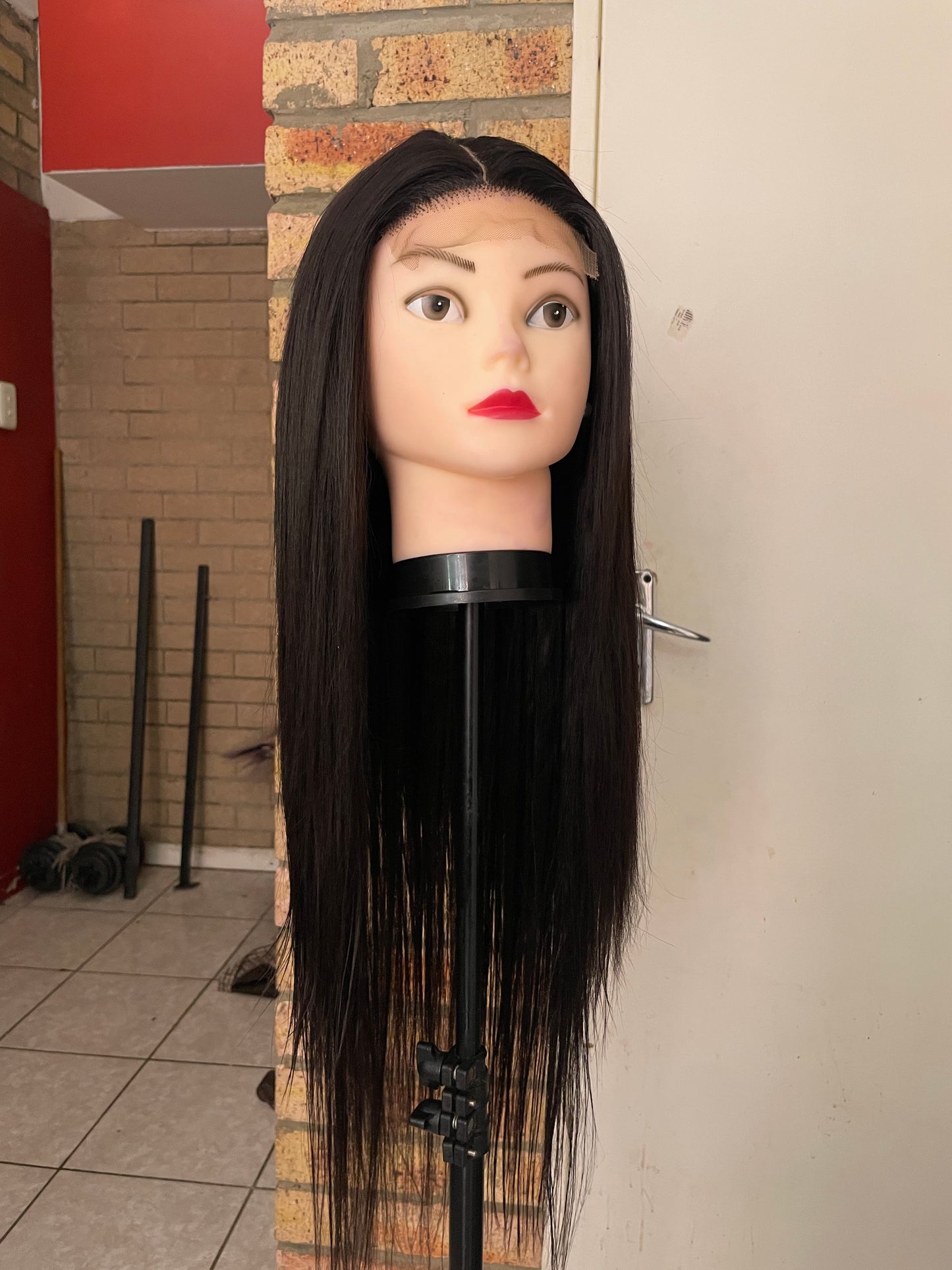 Black wig, colour 2, 5x5 closure, 26 inches, human hair blend